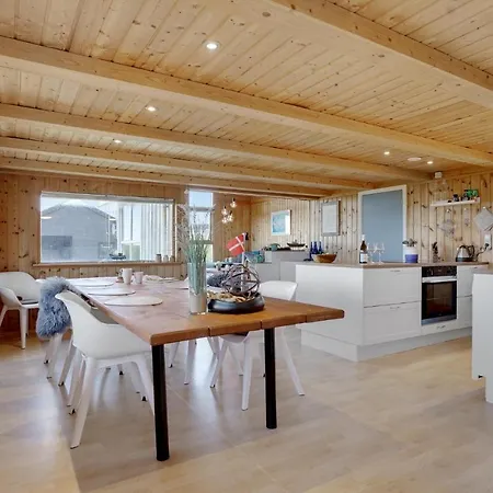 Amazing In With House A Panoramic View